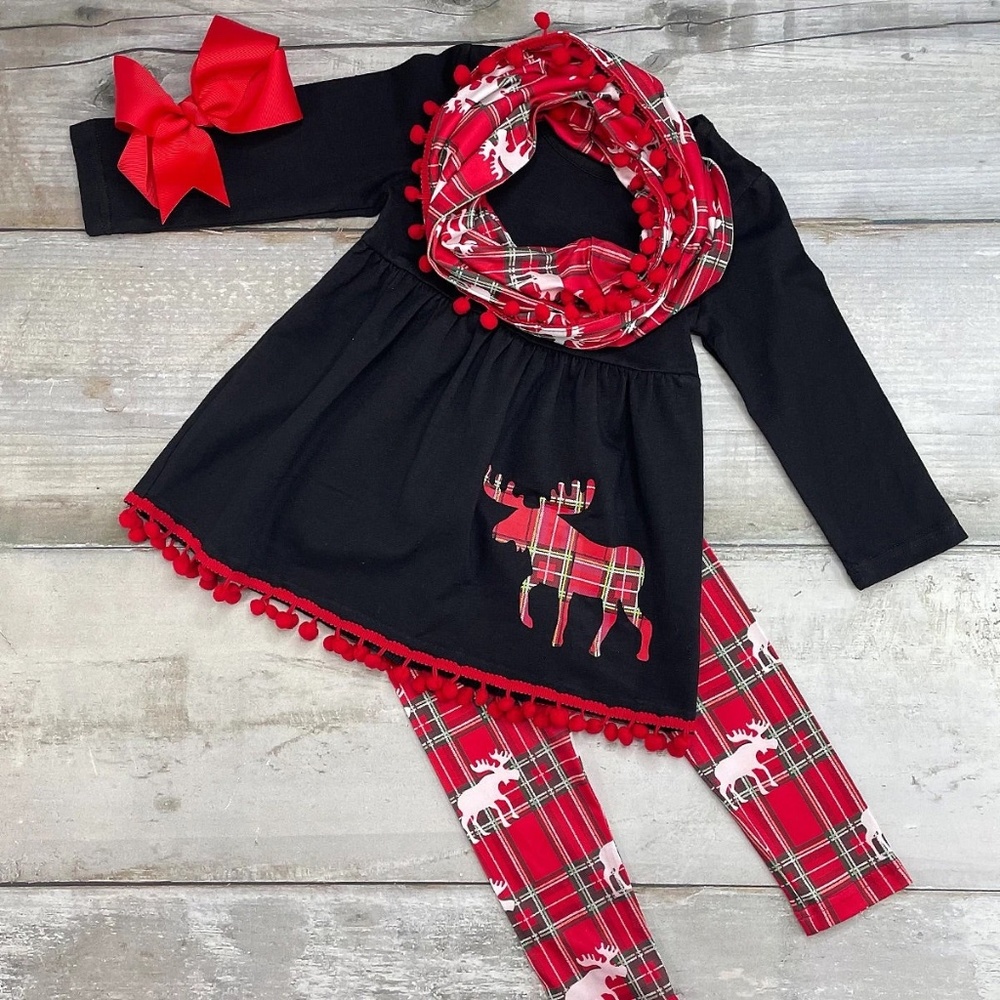 Okie & Lou Plaid Moose Scarf Set